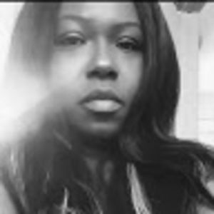 Meet your Posher, Desiree